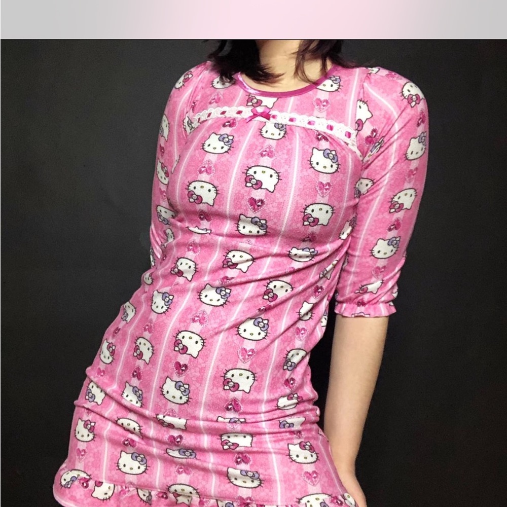 Hello Kitty Sanrio Nightgown